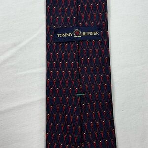Vintage Tommy Hilfiger Dark Blue and Red Diamond Pattern Tie
